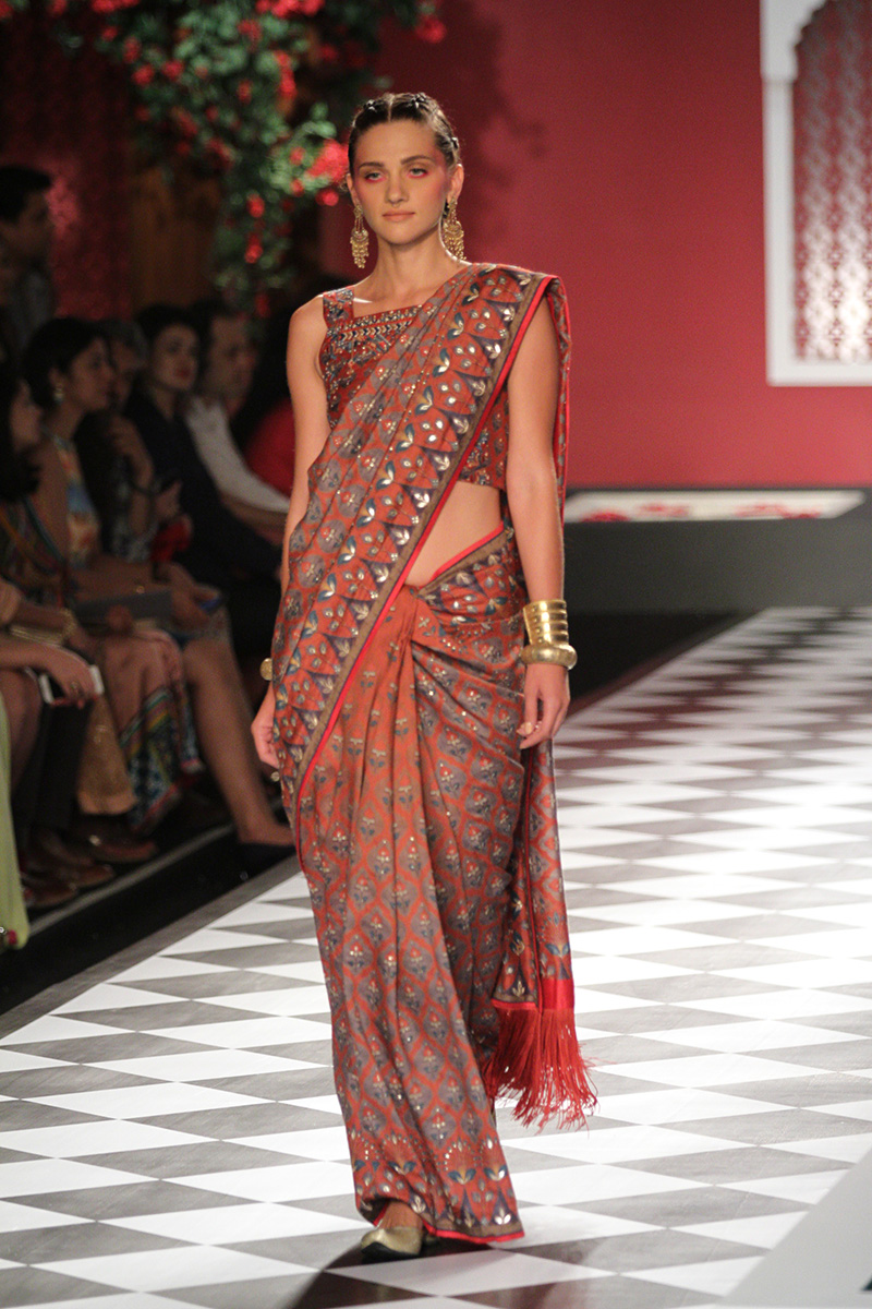 Anita Dongre-india-couture-week-runway-7