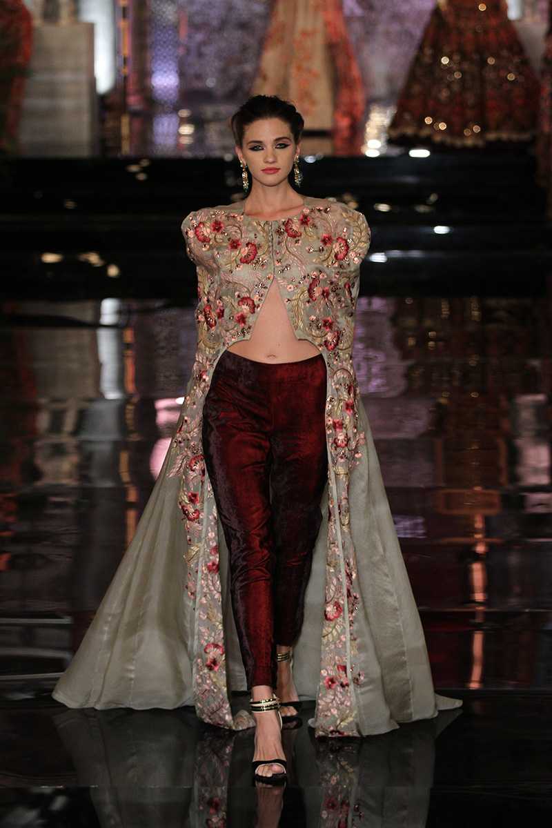 Manish-Malhotra-collection-india-couture-week-2016-24