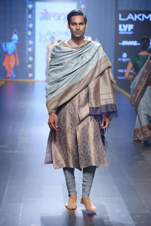 Gaurang-Collection-at-lakme-fashion-week-16