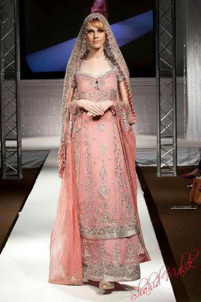 pakistani-bridal-dress-designs-13