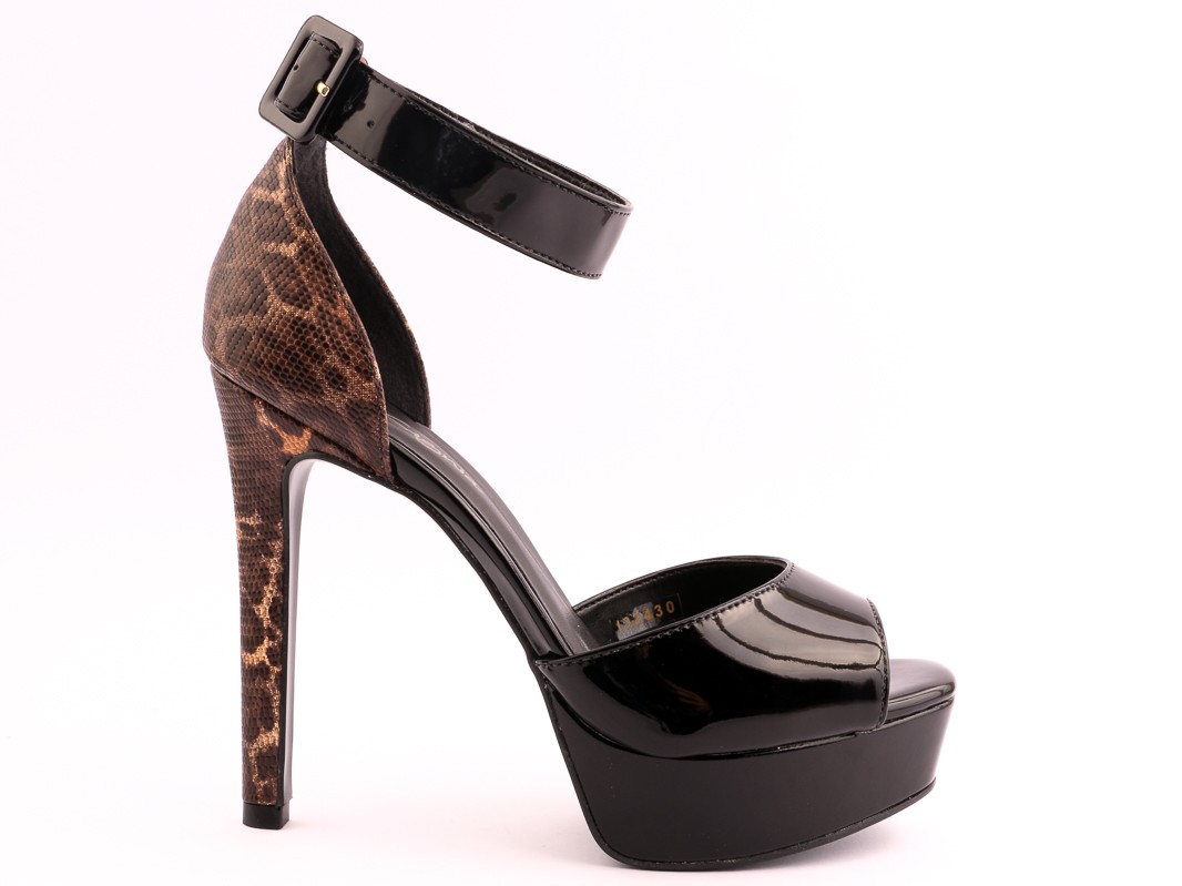 insignia-women-shoes-eid-collection-15