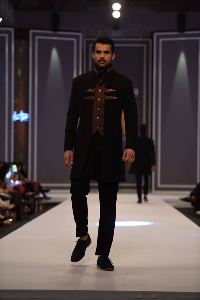 amir-adnan-latest-collection-at-fashion-pakistan-week-winter-2016-16