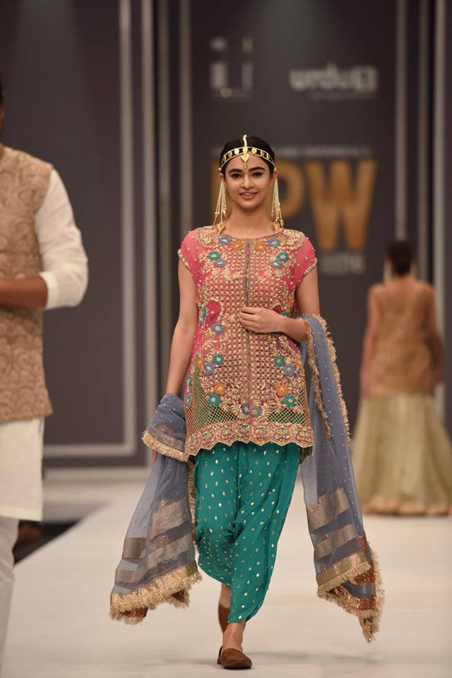 hem-by-sumbul-asif-bridal-collection-at-fpw-2016-13