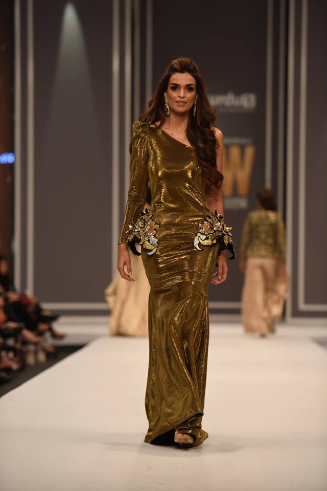 maheen-karim-winter-collection-at-fpw-winter-festive-2016-15