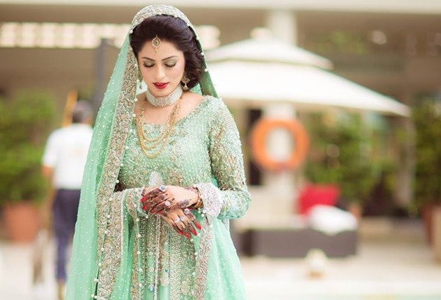 22 Sikh Brides Who Amazed Us With Their Bridal Outfit Choices |  WeddingBazaar